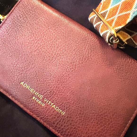 Adrienne Vittadini NWOT Burgundy Leather Crossbody RFID Harlequin Guitar Strap - Picture 2 of 12